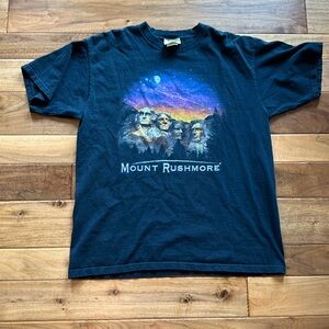 Vtg Y2K Mount Rushmore T.